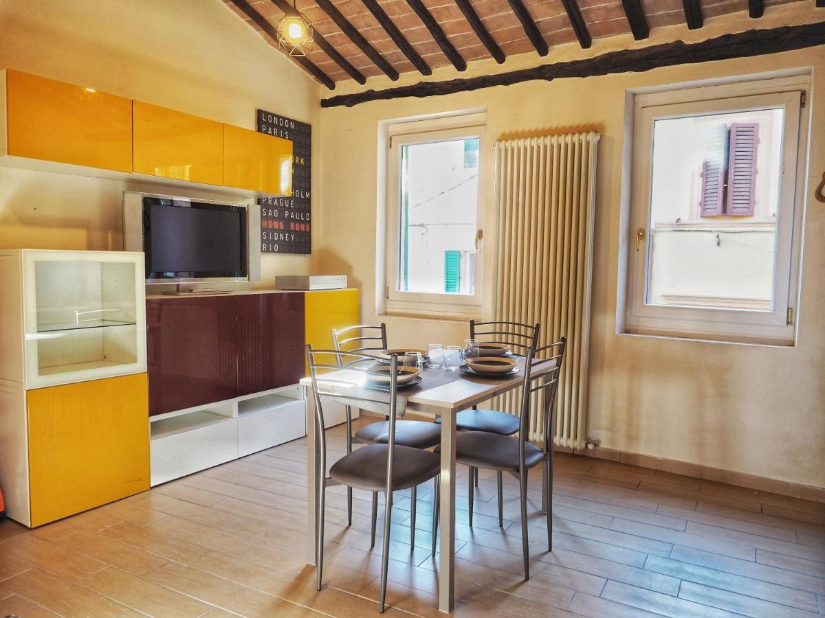 Vallerozzi House By Francigenaapartments Siena Luaran gambar